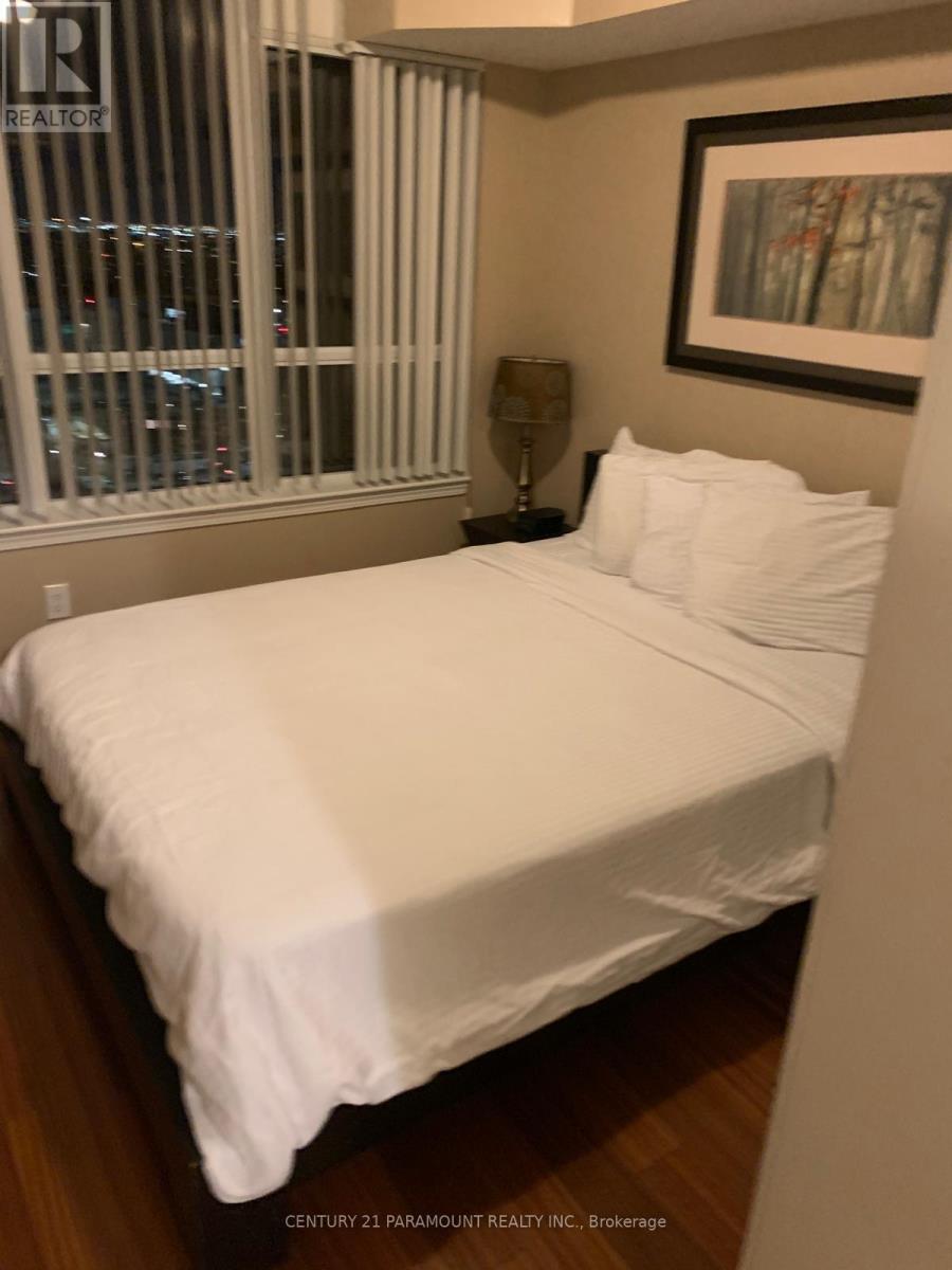 2407 - 4090 Living Arts Drive, Mississauga, Ontario  L5B 4M8 - Photo 9 - W12763780