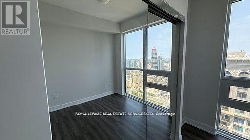 4511 - 430 Square One Drive, Mississauga, Ontario  L5B 0L6 - Photo 17 - W12763782