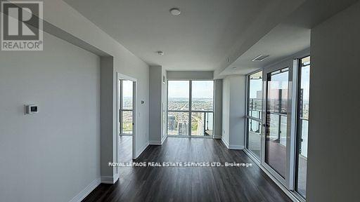 4511 - 430 Square One Drive, Mississauga, Ontario  L5B 0L6 - Photo 22 - W12763782