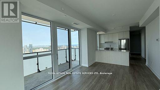 4511 - 430 Square One Drive, Mississauga, Ontario  L5B 0L6 - Photo 7 - W12763782