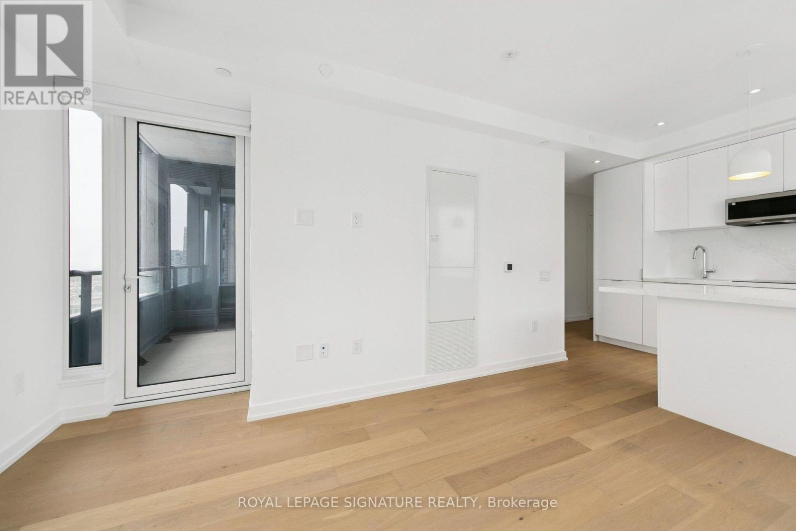 3308 - 395 Square One Drive, Mississauga, Ontario  L5B 0P6 - Photo 10 - W12763810