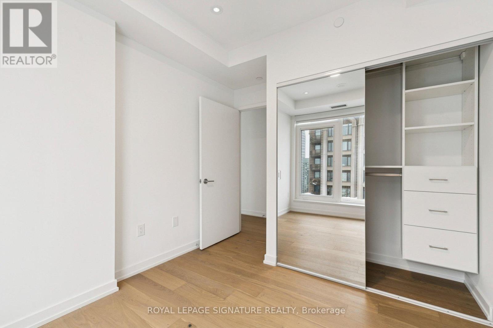 3308 - 395 Square One Drive, Mississauga, Ontario  L5B 0P6 - Photo 12 - W12763810