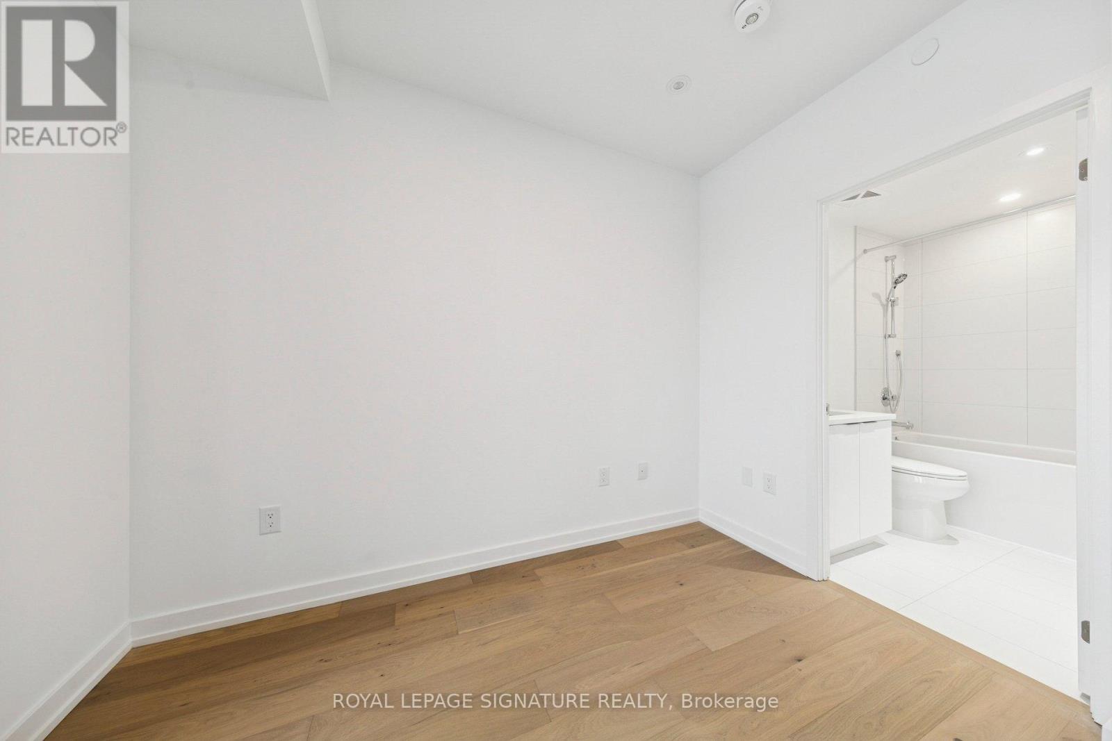 3308 - 395 Square One Drive, Mississauga, Ontario  L5B 0P6 - Photo 16 - W12763810