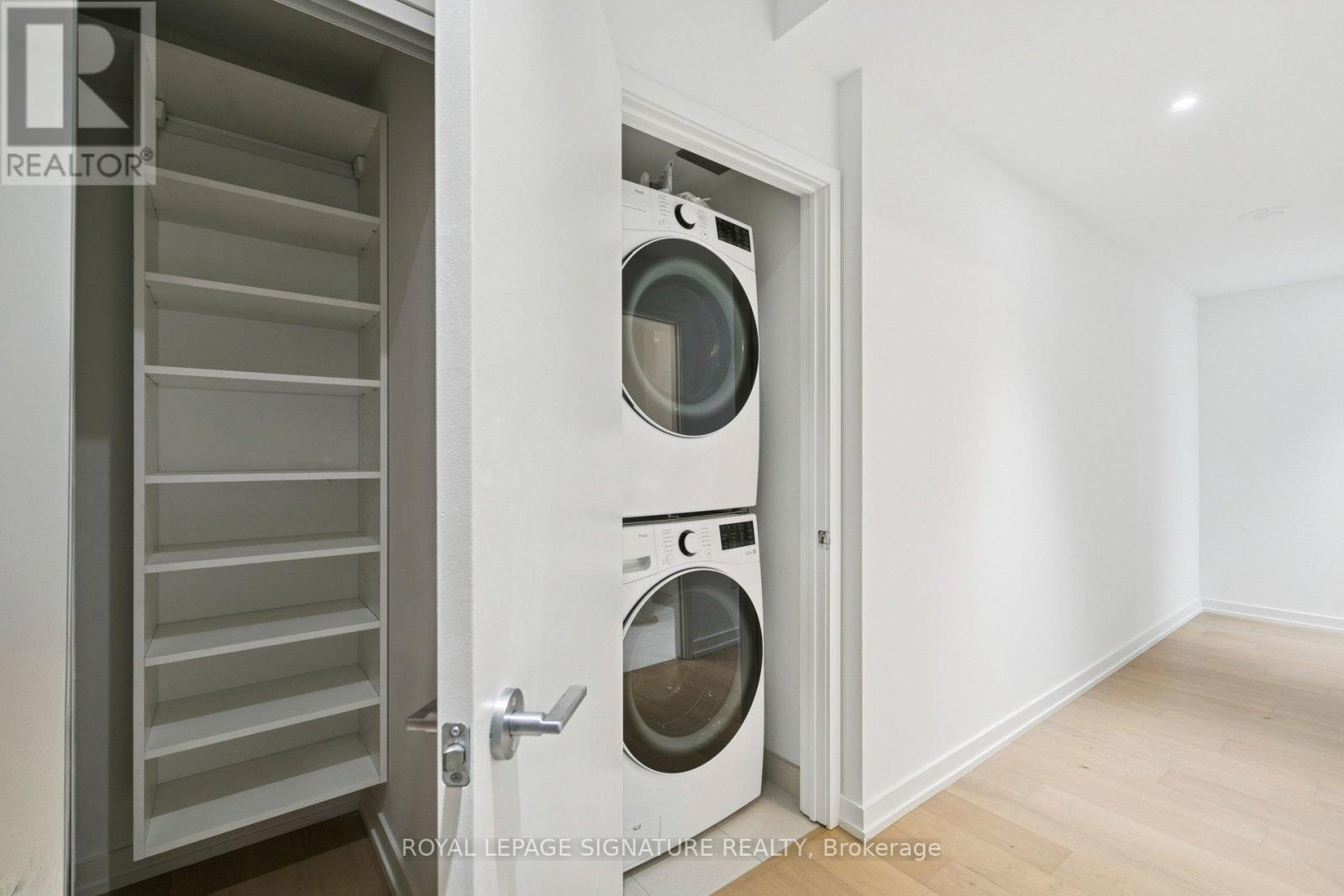 3308 - 395 Square One Drive, Mississauga, Ontario  L5B 0P6 - Photo 17 - W12763810