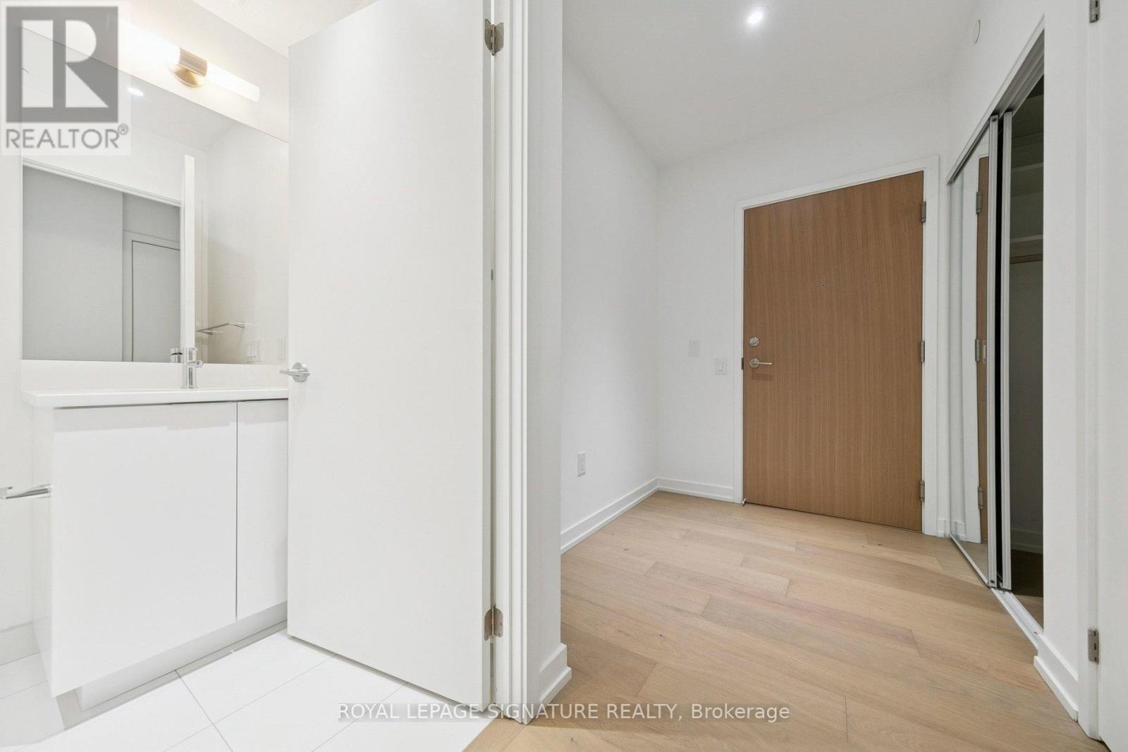 3308 - 395 Square One Drive, Mississauga, Ontario  L5B 0P6 - Photo 19 - W12763810