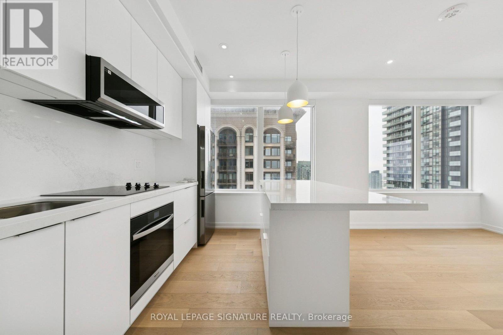 3308 - 395 Square One Drive, Mississauga, Ontario  L5B 0P6 - Photo 4 - W12763810