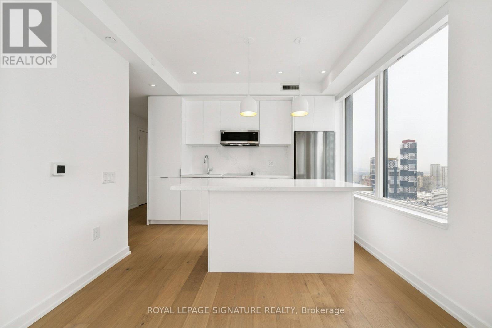 3308 - 395 Square One Drive, Mississauga, Ontario  L5B 0P6 - Photo 6 - W12763810