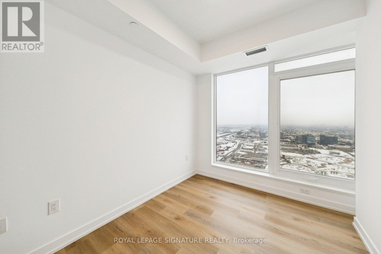 4504 - 395 Square One Drive, Mississauga, Ontario  L5B 0P6 - Photo 11 - W12763826