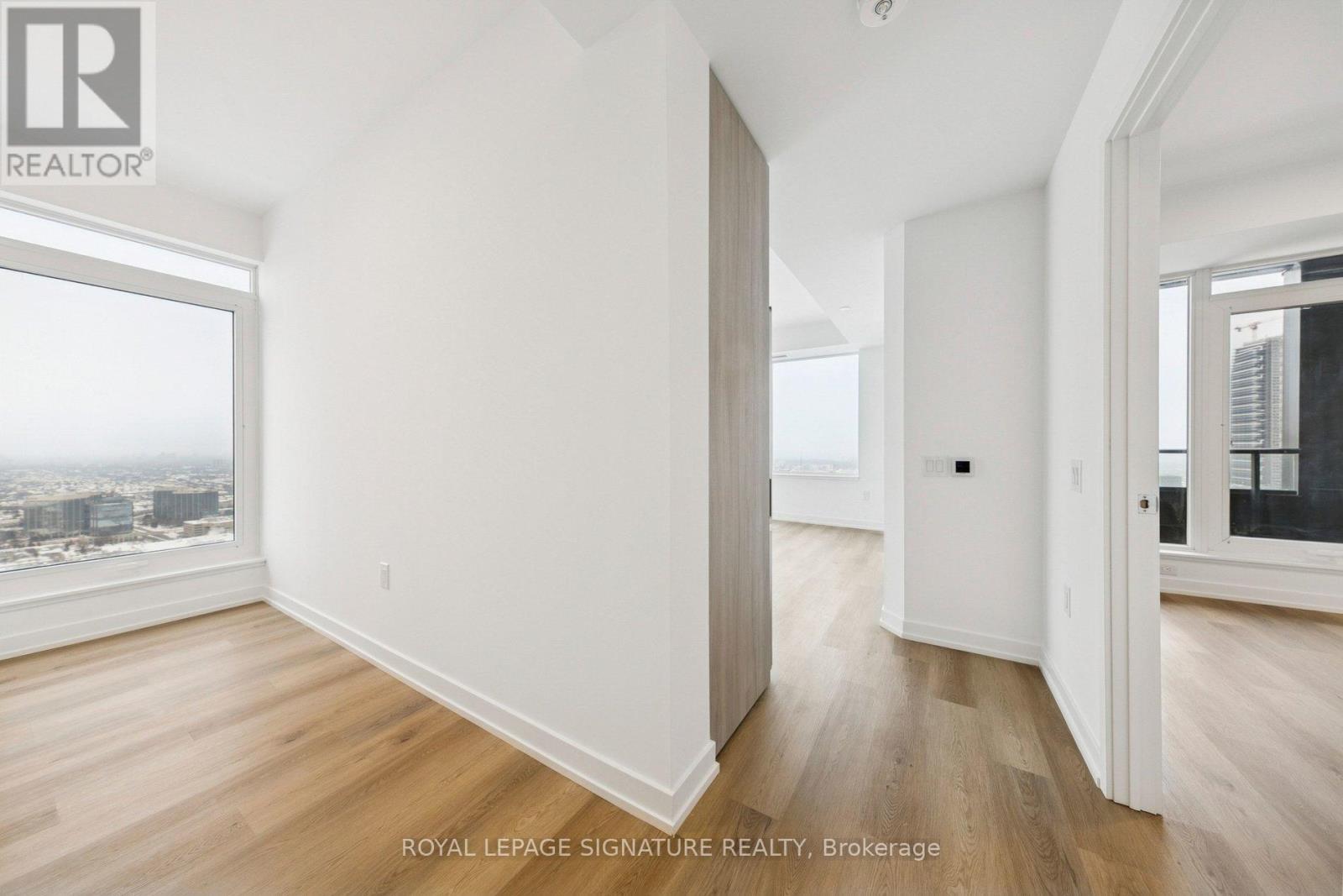 4504 - 395 Square One Drive, Mississauga, Ontario  L5B 0P6 - Photo 13 - W12763826