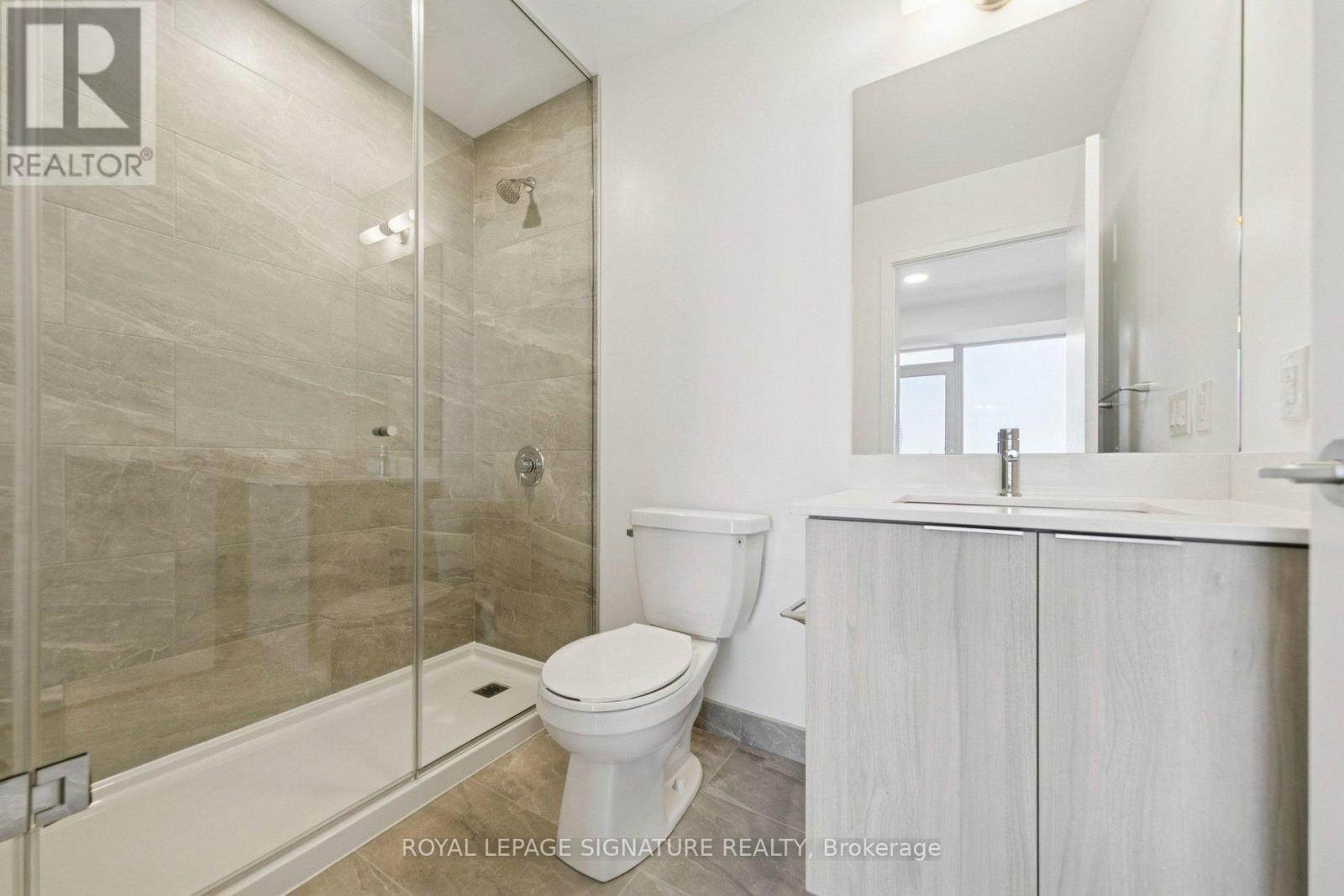 4504 - 395 Square One Drive, Mississauga, Ontario  L5B 0P6 - Photo 17 - W12763826