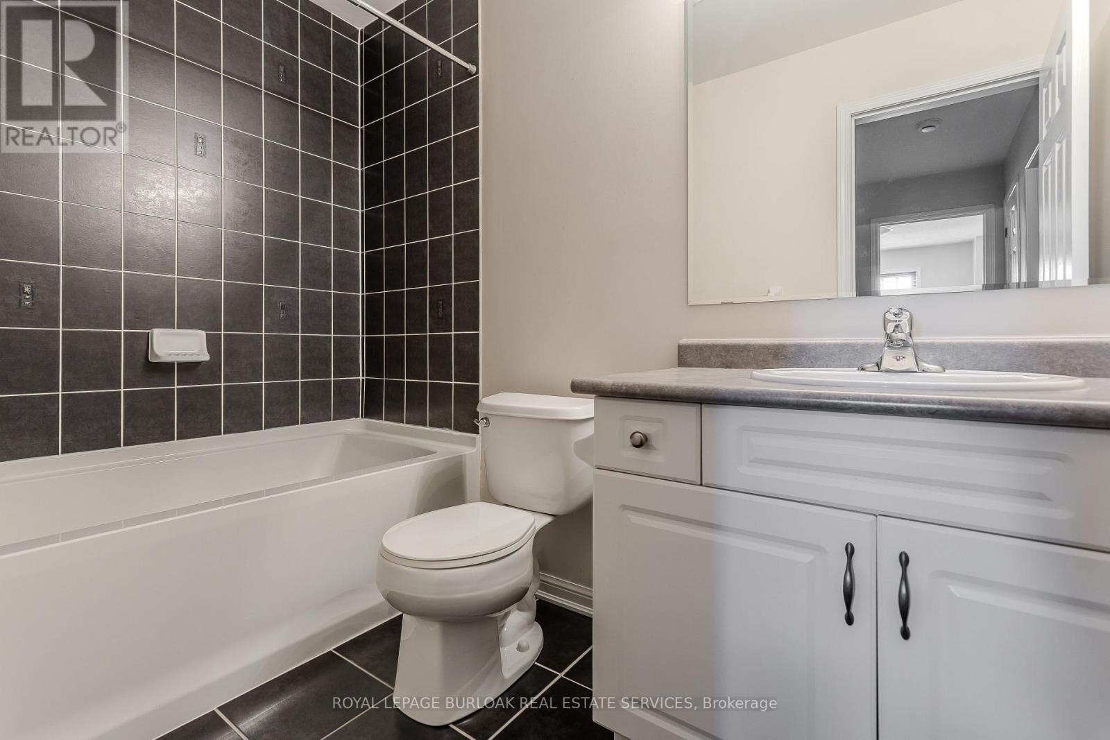 38 - 3050 Rotary Way, Burlington, Ontario  L7M 0G8 - Photo 41 - W12763862