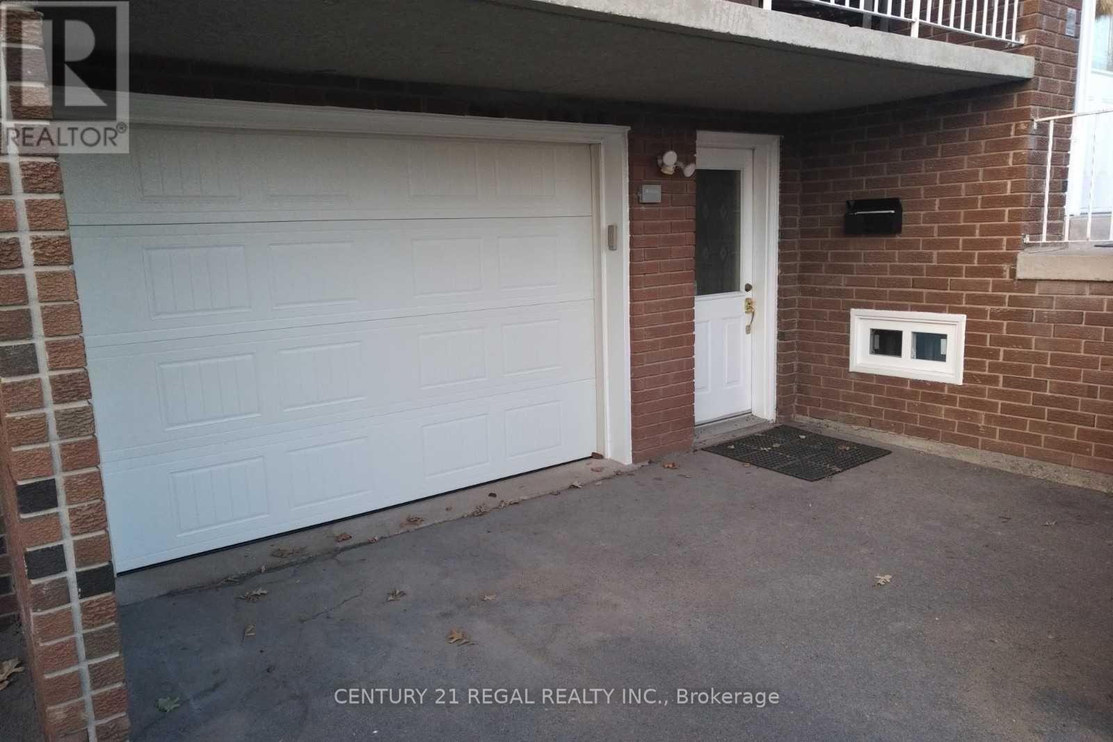 Lower - 166 Dolores Road, Toronto, Ontario  M3L 2K8 - Photo 6 - W12763866