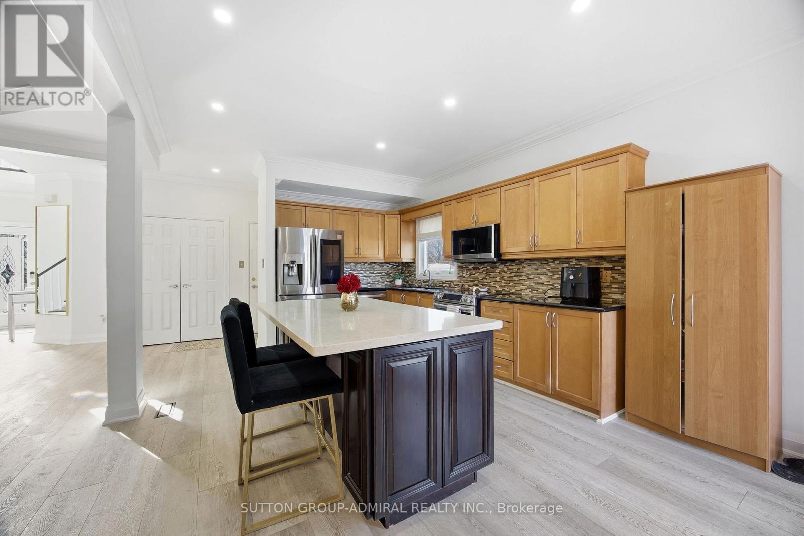 2415 Valley Heights Crescent, Oakville, Ontario  L6H 6X2 - Photo 10 - W12763934