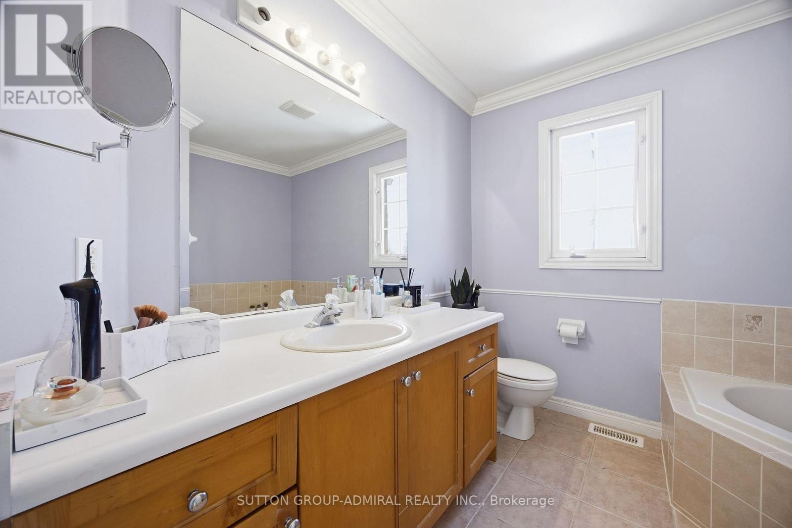 2415 Valley Heights Crescent, Oakville, Ontario  L6H 6X2 - Photo 25 - W12763934