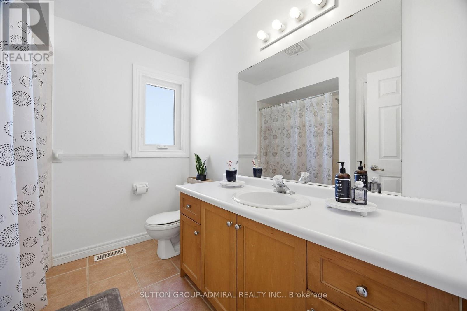 2415 Valley Heights Crescent, Oakville, Ontario  L6H 6X2 - Photo 27 - W12763934