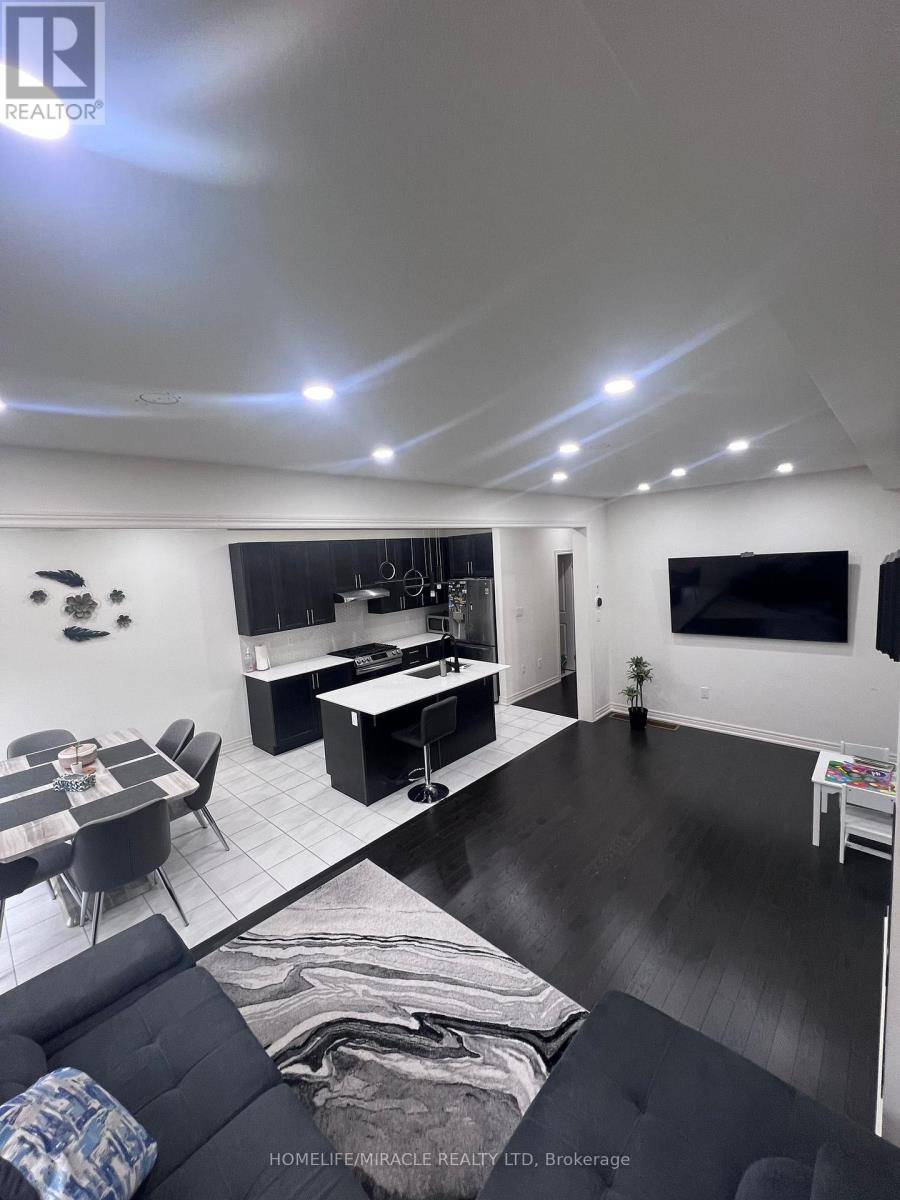 85 Cobriza Crescent, Brampton, Ontario  L7A 5A6 - Photo 14 - W12763972