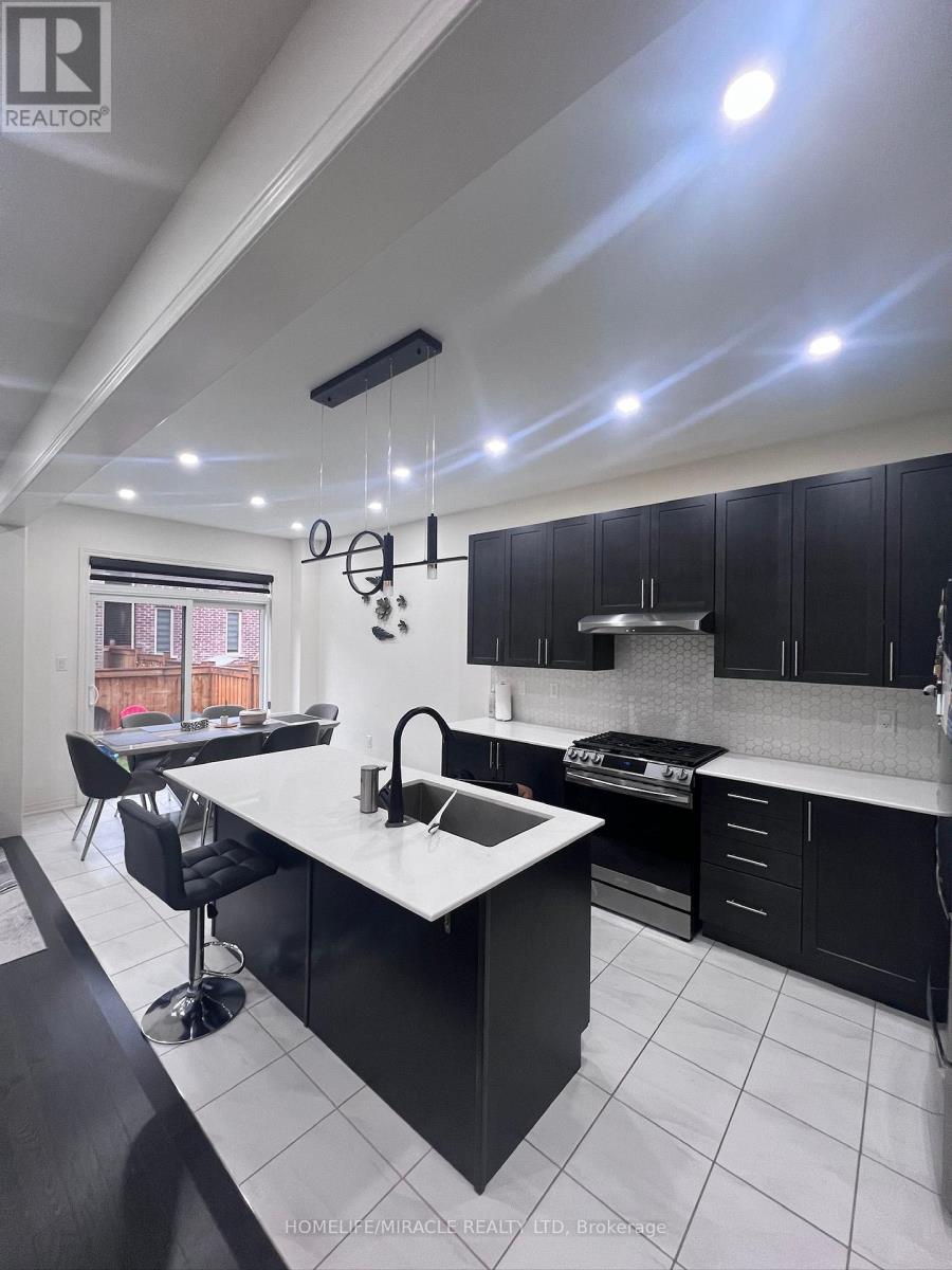 85 Cobriza Crescent, Brampton, Ontario  L7A 5A6 - Photo 21 - W12763972