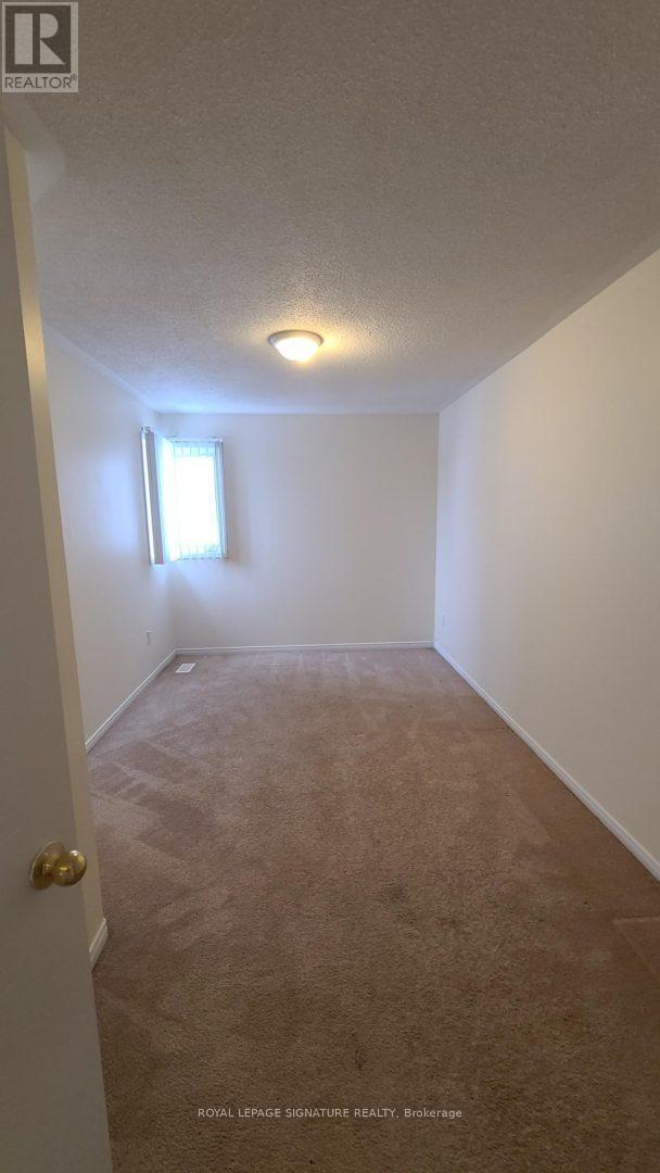 4 - 5 Fairglen Avenue, Brampton, Ontario  L6X 5E8 - Photo 11 - W12763974