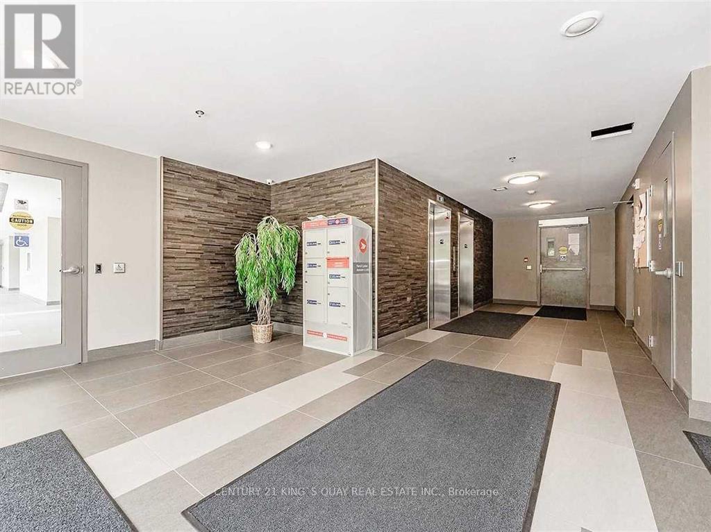 620 - 251 Hemlock Street, Waterloo, Ontario  N2L 0H2 - Photo 3 - X12763828