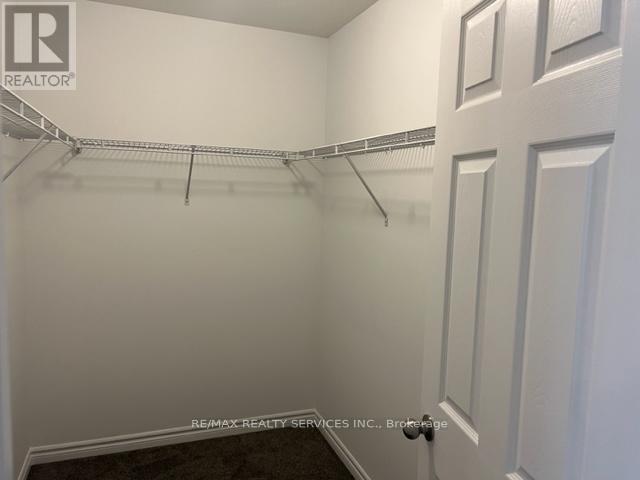 920 Tartan Court, Kitchener, Ontario  N2R 0N2 - Photo 7 - X12763888