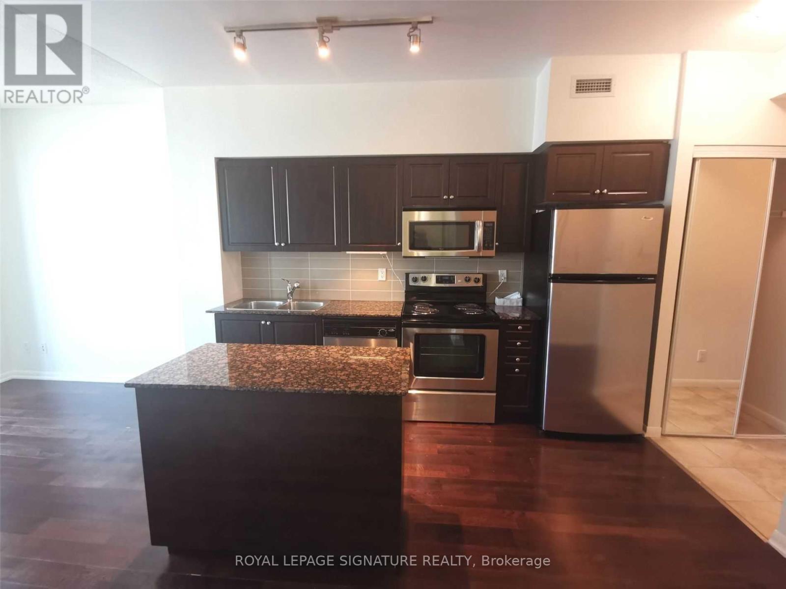 3709 - 215 Fort York Boulevard, Toronto, Ontario  M5V 4A2 - Photo 6 - C12762180