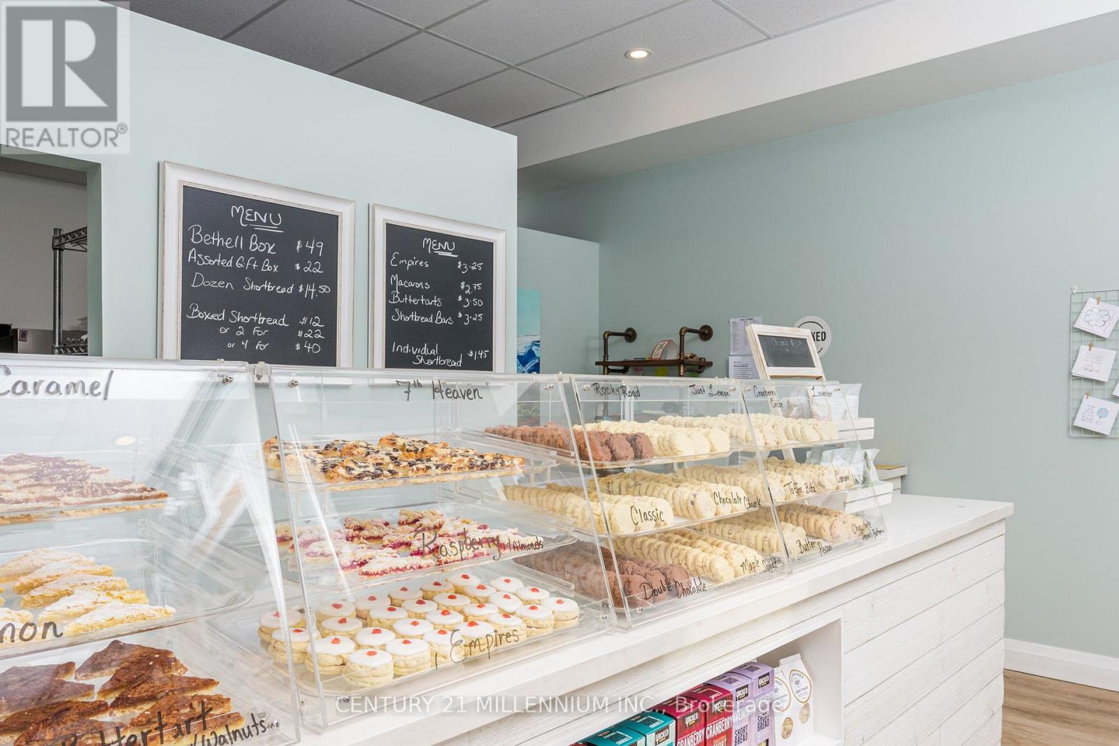 17 Armstrong Street, Orangeville, Ontario  L9W 3H6 - Photo 9 - W12763786