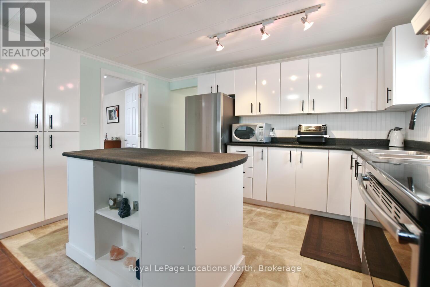 80 Georgian  Glen Drive, Wasaga Beach, Ontario  L9Z 1K8 - Photo 17 - S12763998