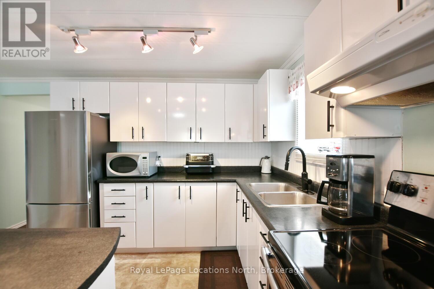 80 Georgian  Glen Drive, Wasaga Beach, Ontario  L9Z 1K8 - Photo 21 - S12763998