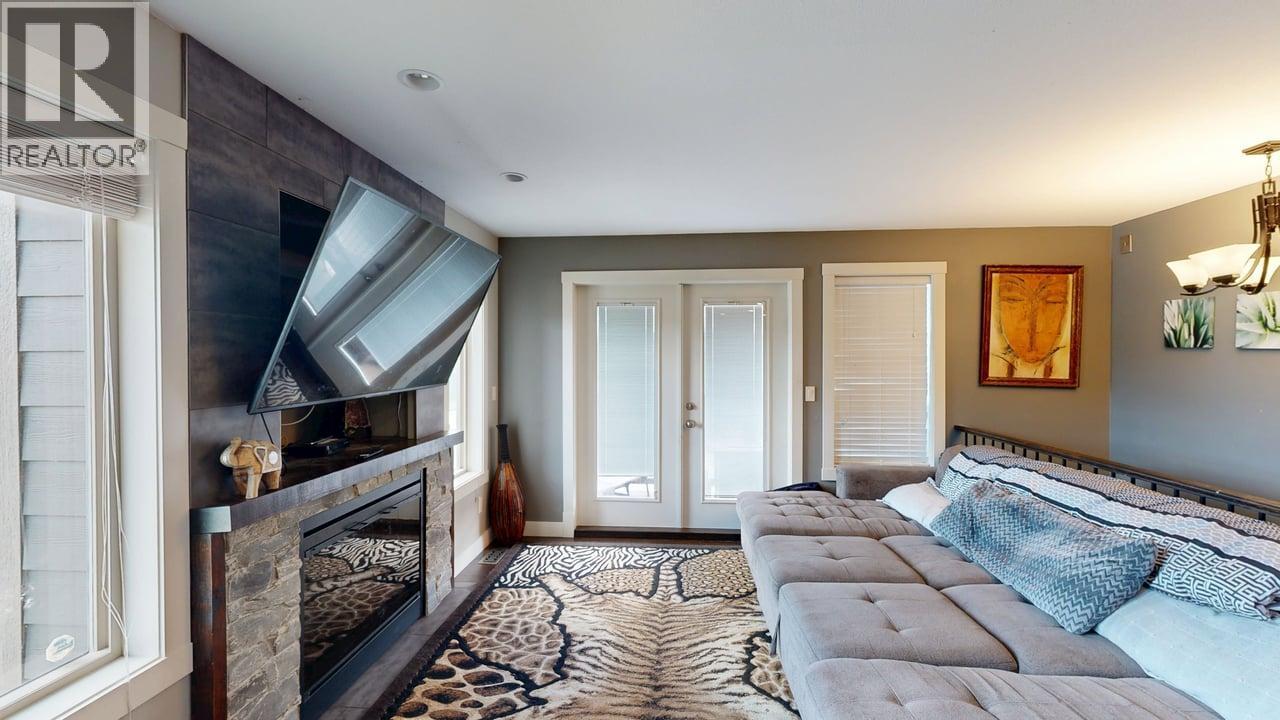 7400 Sun Peaks Drive, Vernon, British Columbia  V1B 4C7 - Photo 4 - 10372704