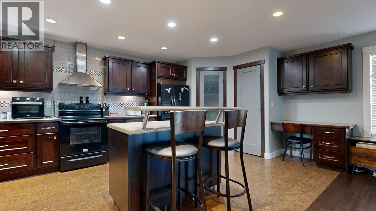 7400 Sun Peaks Drive, Vernon, British Columbia  V1B 4C7 - Photo 8 - 10372704