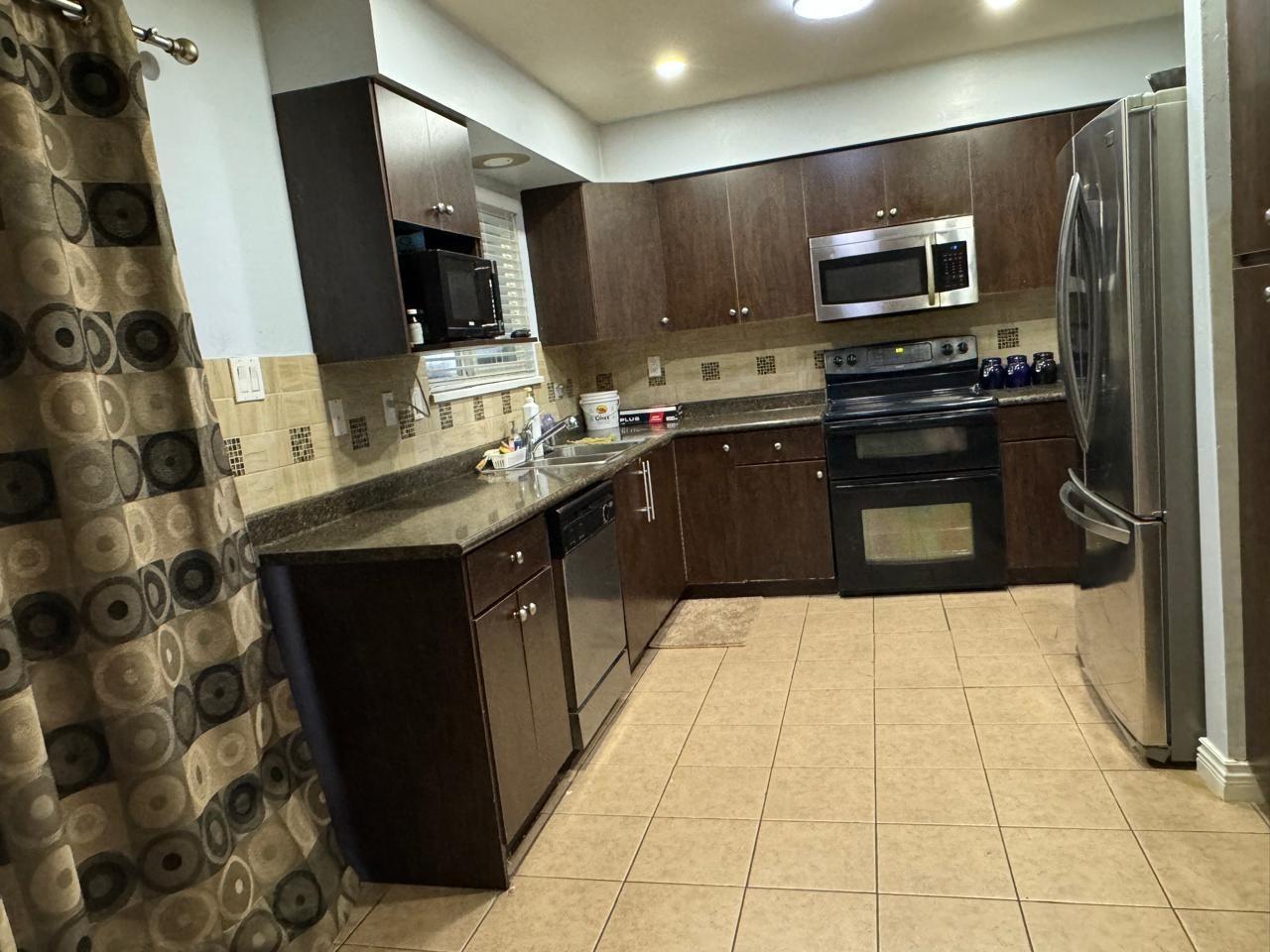 12959 Carluke Crescent, Surrey, British Columbia  V3V 6R5 - Photo 8 - R3086925