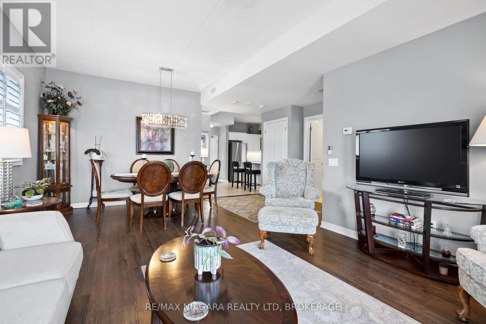 300 - 4644 Pettit Avenue, Niagara Falls, Ontario  L2E 0B4 - Photo 10 - X12764018