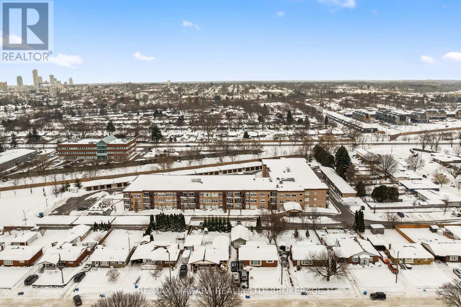 300 - 4644 Pettit Avenue, Niagara Falls, Ontario  L2E 0B4 - Photo 28 - X12764018