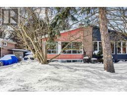 26 FENSIDE DRIVE, Toronto, Ontario