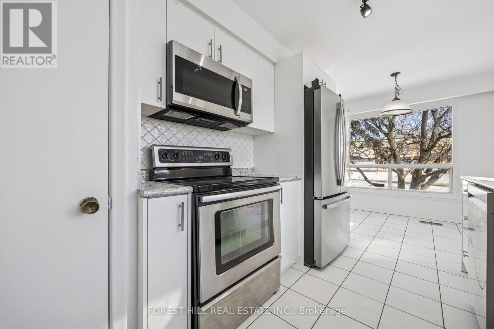 26 Fenside Drive, Toronto, Ontario  M3A 2V3 - Photo 12 - C12753284