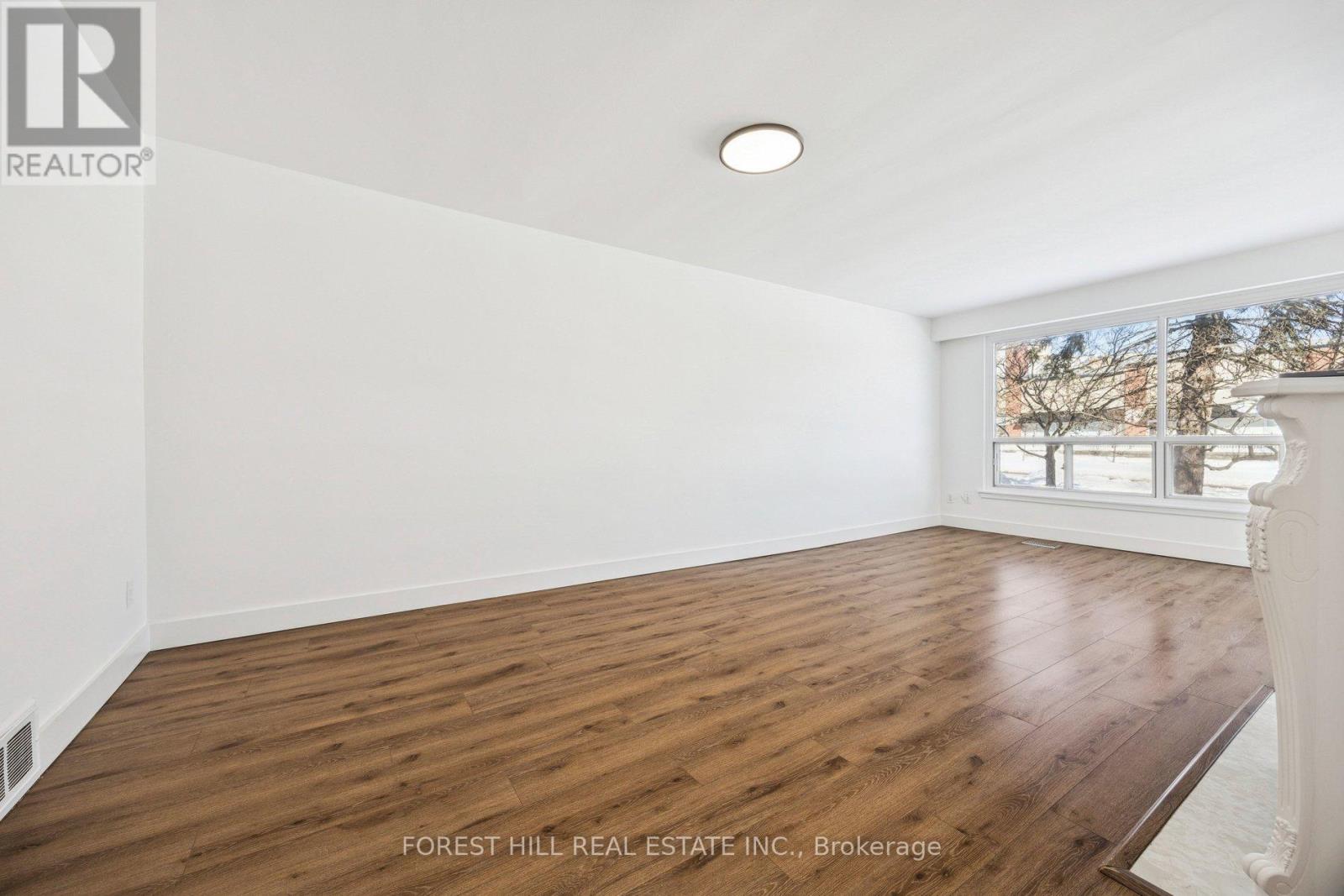 26 Fenside Drive, Toronto, Ontario  M3A 2V3 - Photo 4 - C12753284