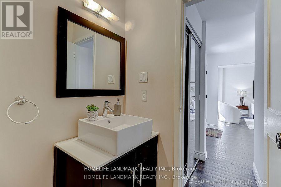 30 Misty Moor Drive, Richmond Hill, Ontario  L4C 6R1 - Photo 24 - N12763582