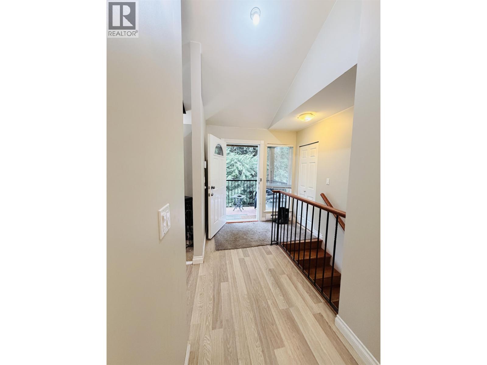 5565 Riley Road, Halfmoon Bay, British Columbia  V7Z 1B6 - Photo 13 - R3084936