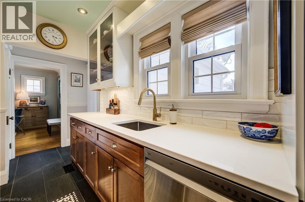 8 Lowrey Avenue S, Cambridge, Ontario  N1R 4Z1 - Photo 17 - 40800807