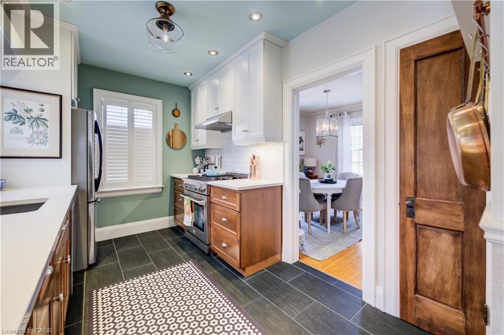 8 Lowrey Avenue S, Cambridge, Ontario  N1R 4Z1 - Photo 11 - 40800807