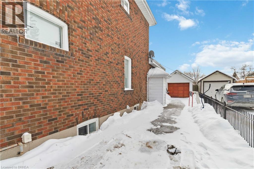 45 Brighton Avenue, Brantford, Ontario  N3S 1V8 - Photo 24 - 40801013