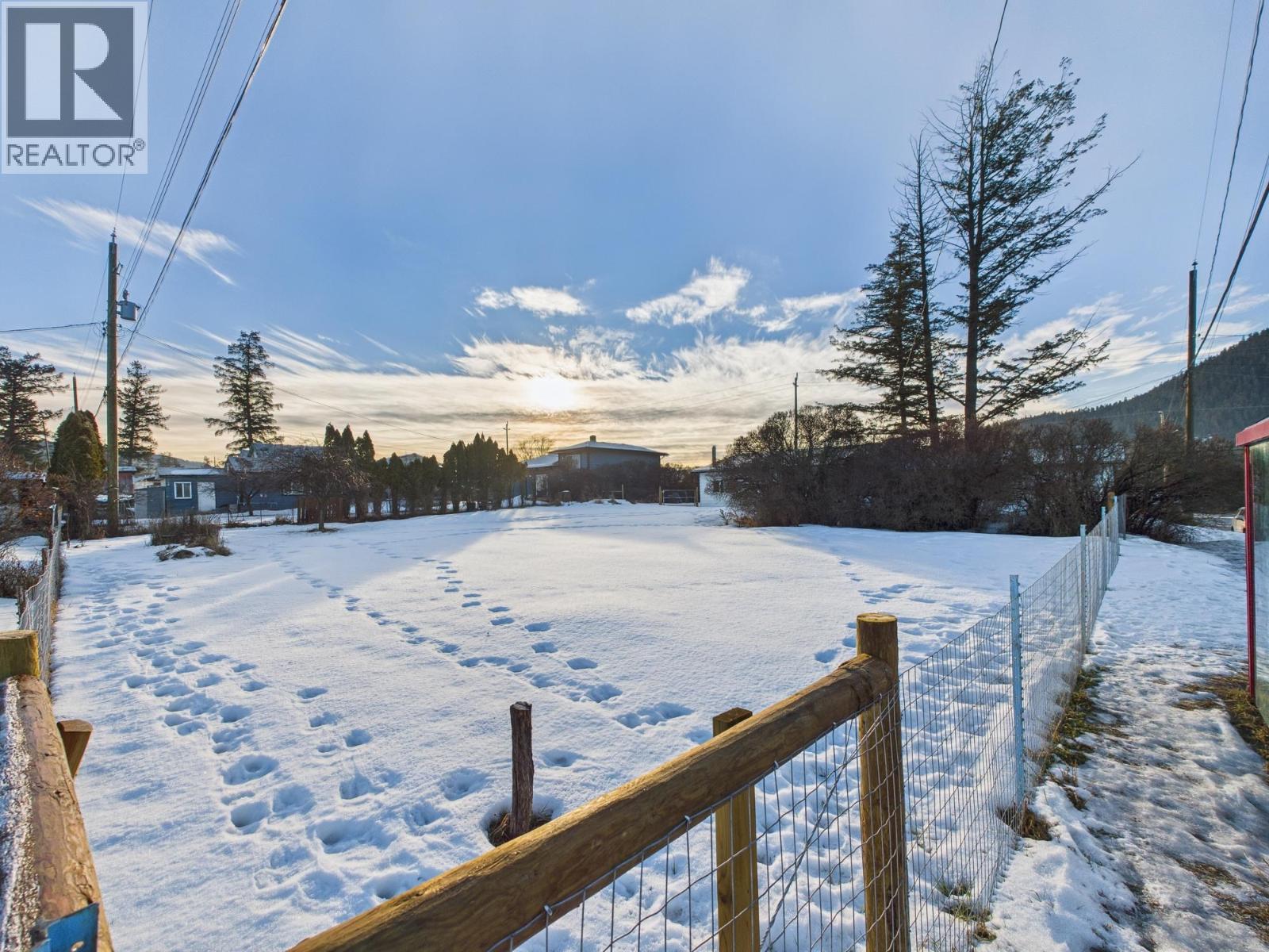 2020 N Mackenzie Avenue, Williams Lake, British Columbia  V2G 1P3 - Photo 18 - R3082575