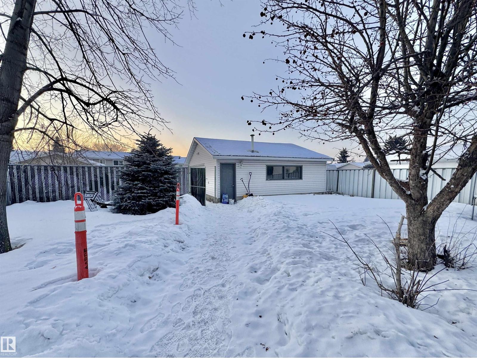 14304 79 St Nw, Edmonton, Alberta  T5C 1K3 - Photo 3 - E4471223