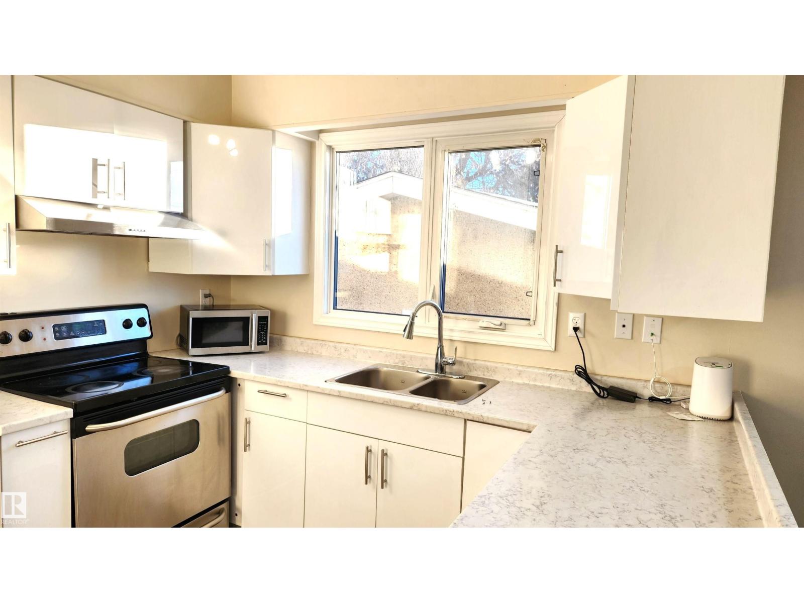 4709 106 St Nw, Edmonton, Alberta  T5J 2S7 - Photo 6 - E4472285