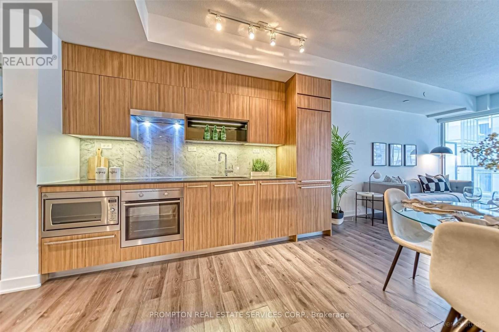 307 - 90 Queens Wharf Road, Toronto, Ontario  M5V 0J4 - Photo 3 - C12764058