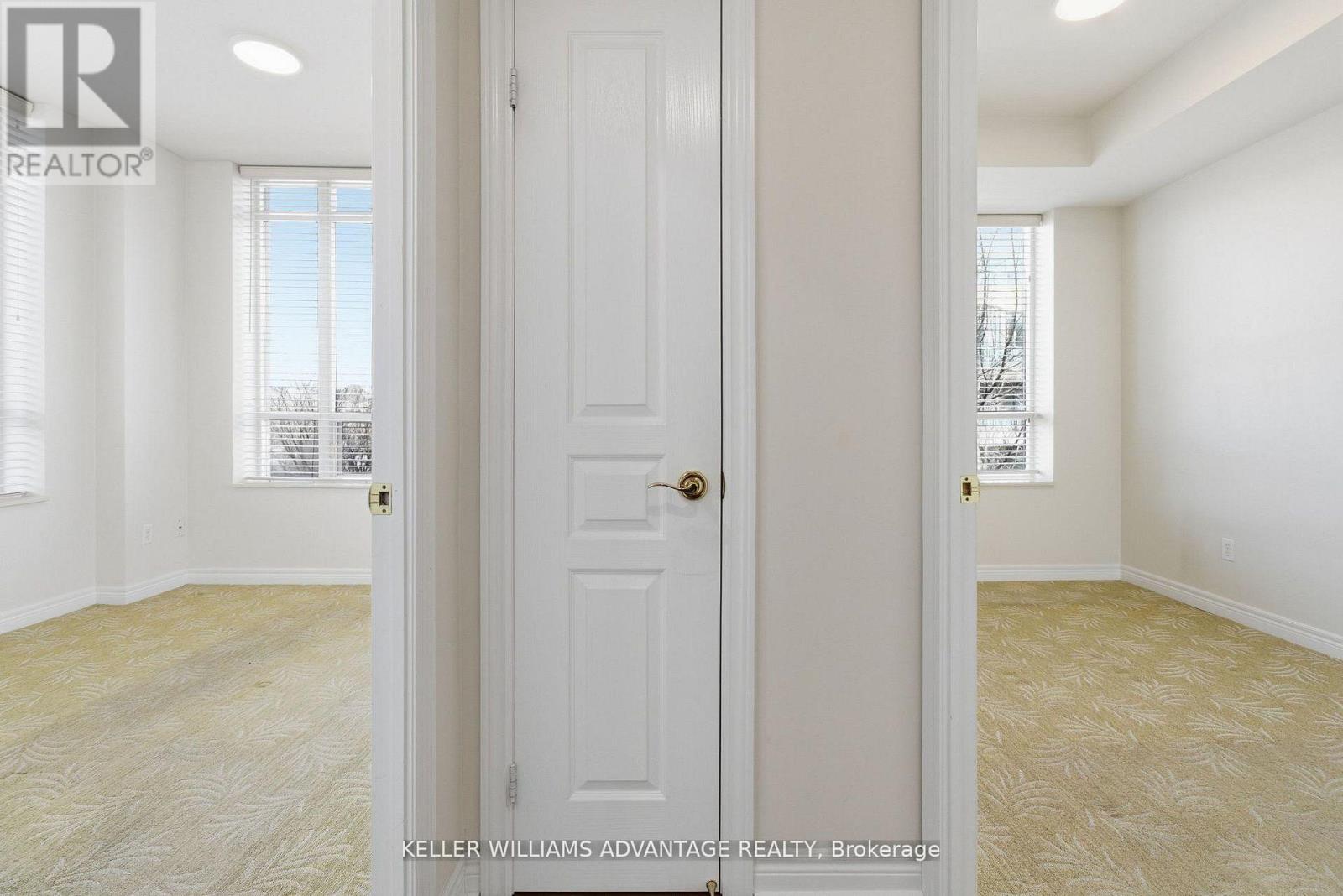 305 - 9 Boardwalk Drive, Toronto, Ontario  M4L 6T1 - Photo 15 - E12763992