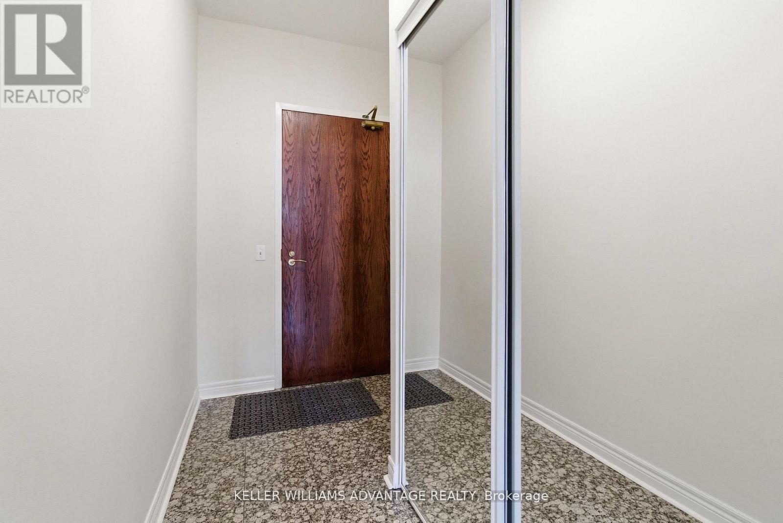 305 - 9 Boardwalk Drive, Toronto, Ontario  M4L 6T1 - Photo 3 - E12763992