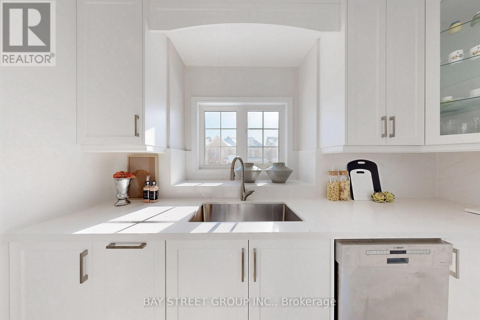 2 Limelight Street, Richmond Hill, Ontario  L4E 0P9 - Photo 11 - N12764024