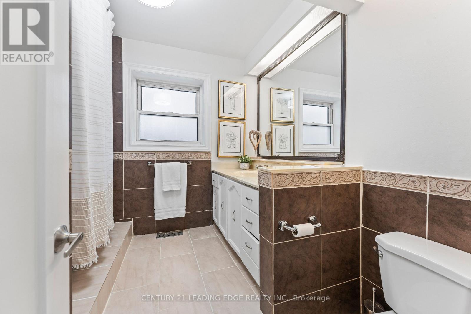 236 Cedar Avenue, Richmond Hill, Ontario  L4C 2B2 - Photo 15 - N12764038