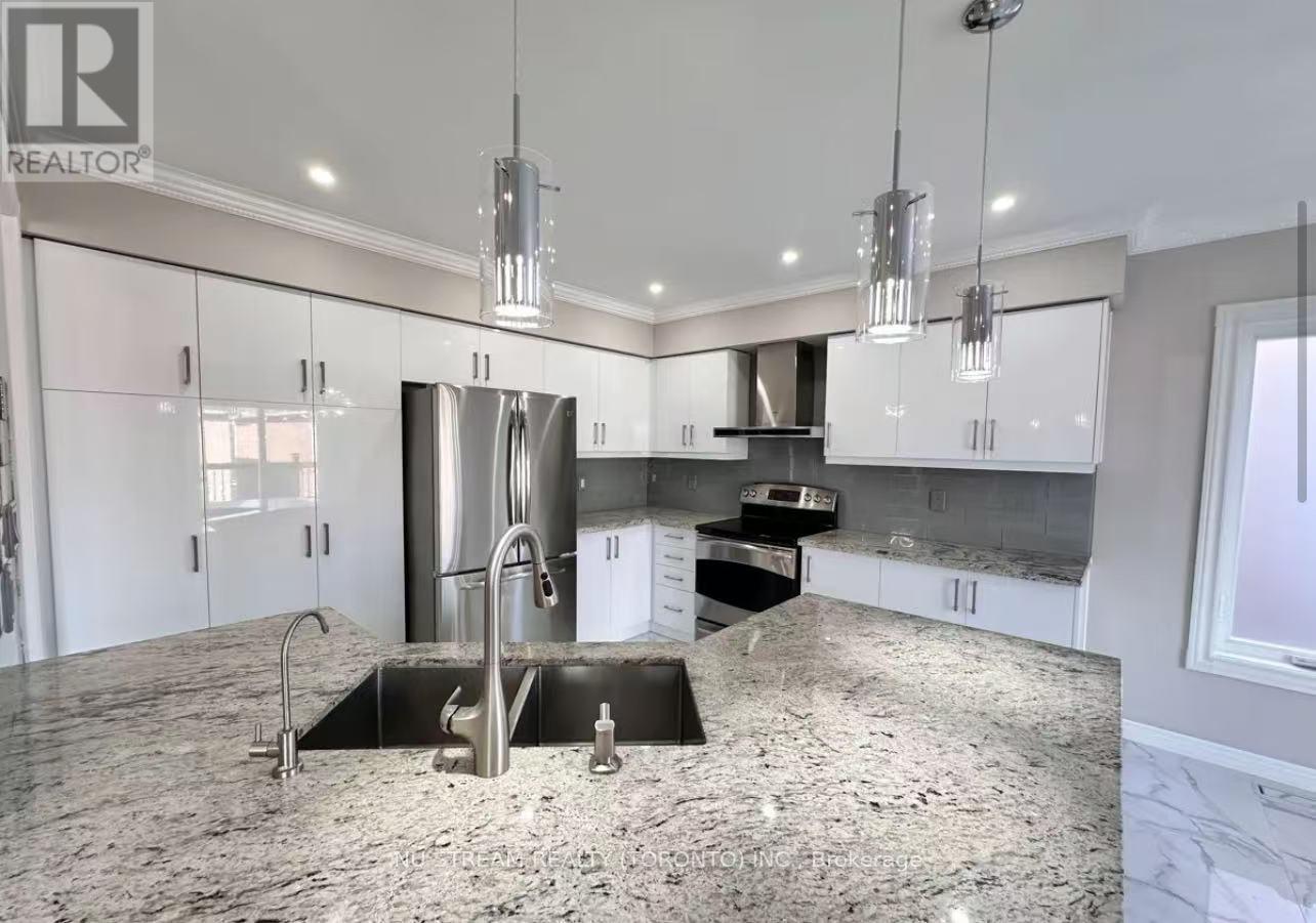 #main - 85 Patti Mcculloch Way, Newmarket, Ontario  L3X 3G1 - Photo 5 - N12764044